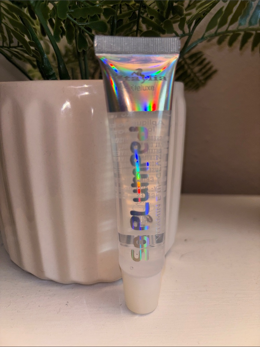 Italia Deluxe So Plumped Vitamin E Lip Glaze